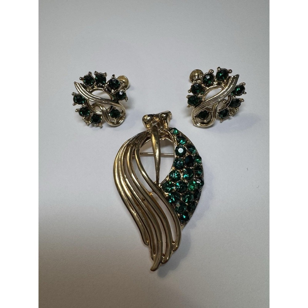 VTG‎ SET Coro Emerald Green Rhinestones Gold Tone Brooch & Screw Back Earrings